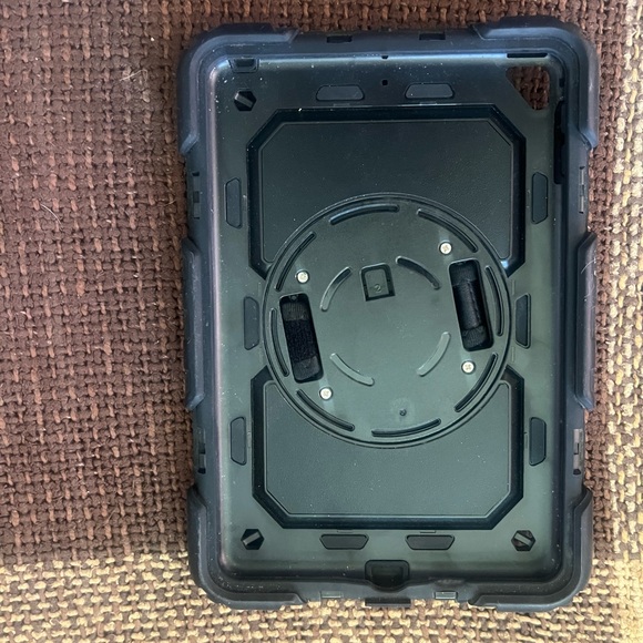 Tablets & Accessories | Used Black Rugged Tablet Case | Poshmark